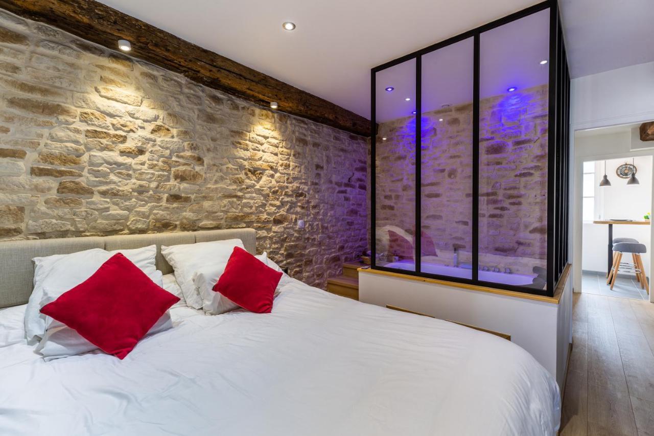 Cocon A Bulles Chic Vue Cathedrale Avec Spa-Jacuzzi Chartres Exterior foto